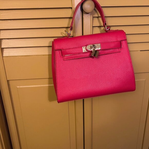 Elegant Red Leather Satchel - Picture 2 of 6
